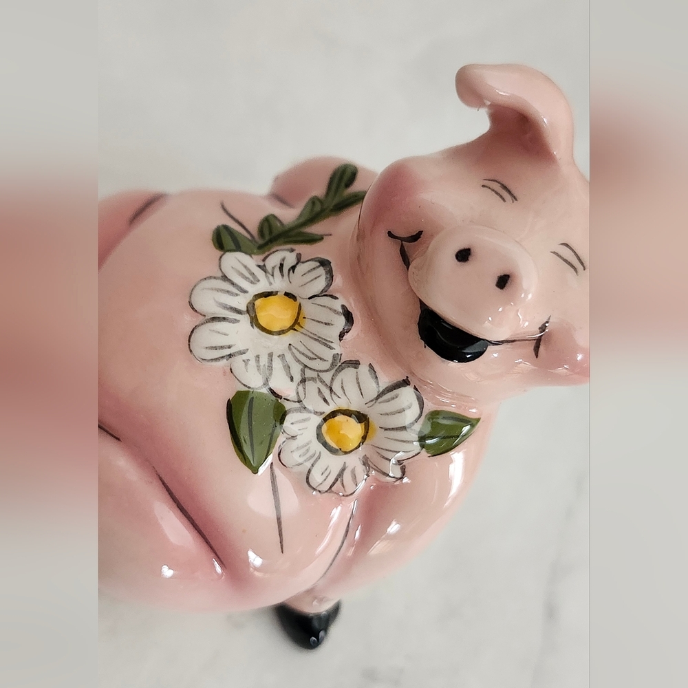 Hand Painted Pig Daisy Salt And Pepper Shakers Vintage Bkue Sky Heather Minc - Picture 6 of 12